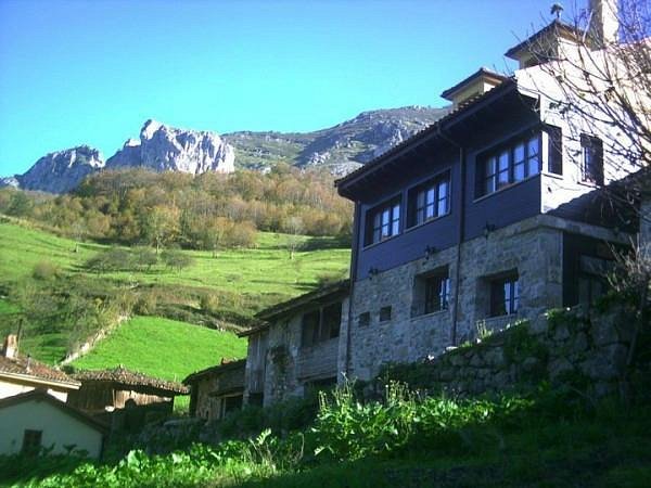 HOTEL RURAL LA SINRIELLA (Proaza, Asturias): opiniones y ...