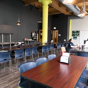 Breakfast Area at the Hostelling International Chicago