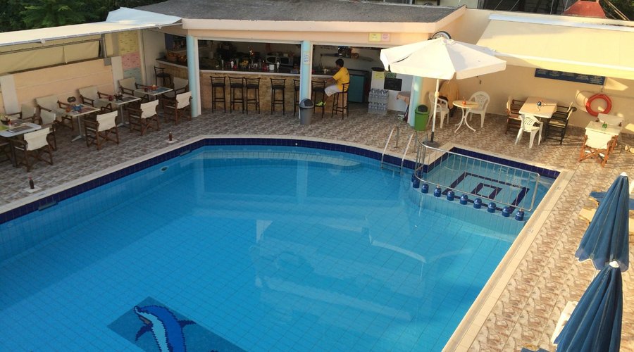 Achilles Plaza - Pool