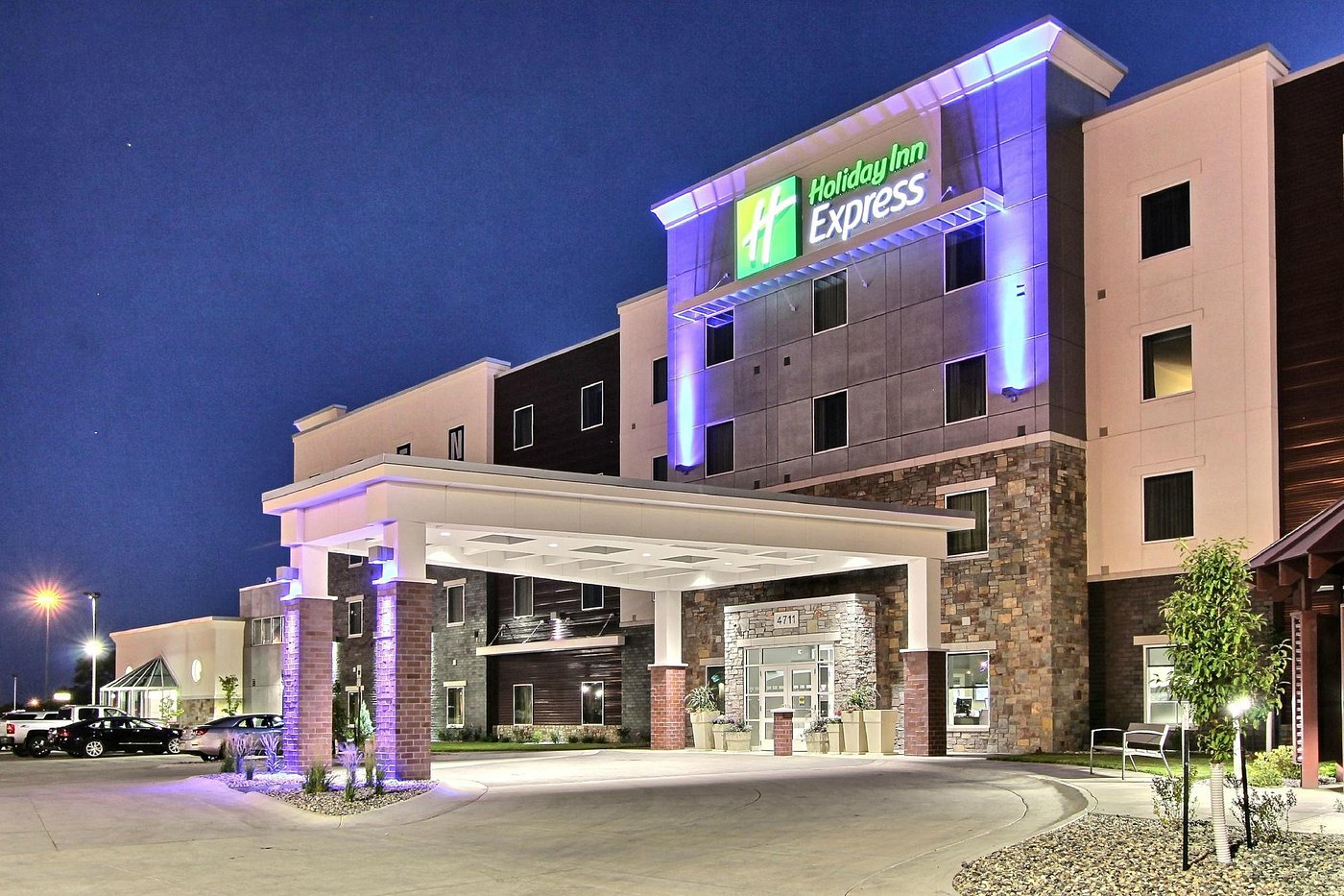 HOLIDAY INN EXPRESS FARGO SW - I-94 MEDICAL CENTER, AN IHG HOTEL