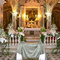 Altare della cappella del duomo di Salerno