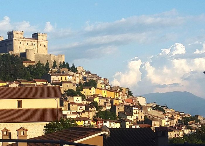 Castello Piccolomini