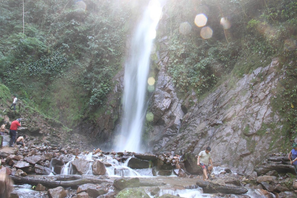 CASCADA DE TIROL PASCO PERÚ