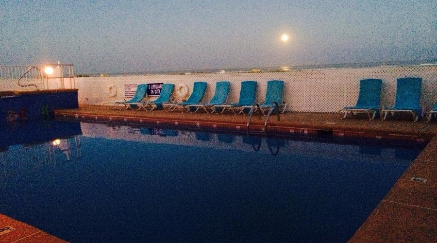 OCEAN FRONT POOL! IT'S gonna be a flip flop summer!