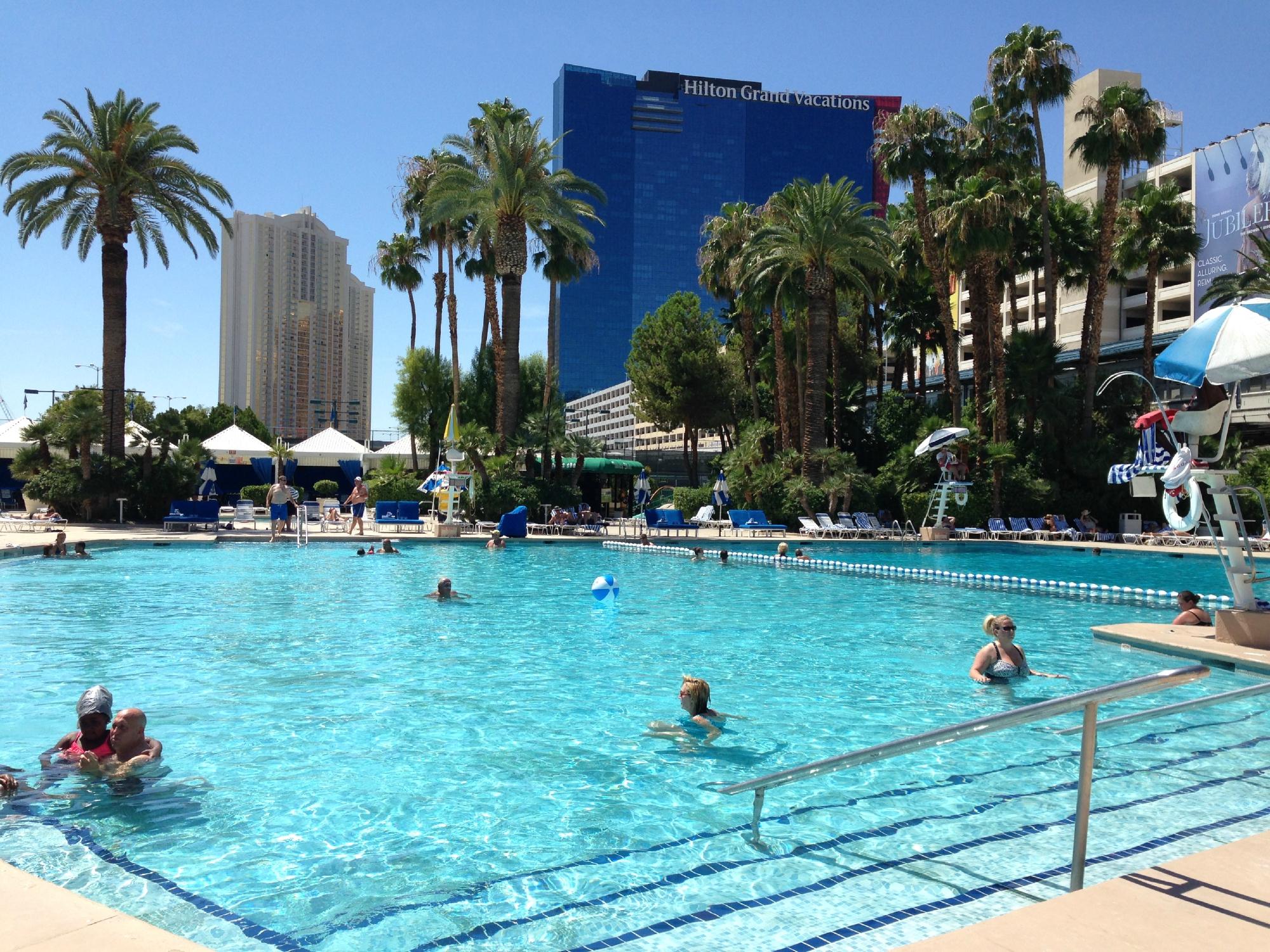 blu pool at bally's photos