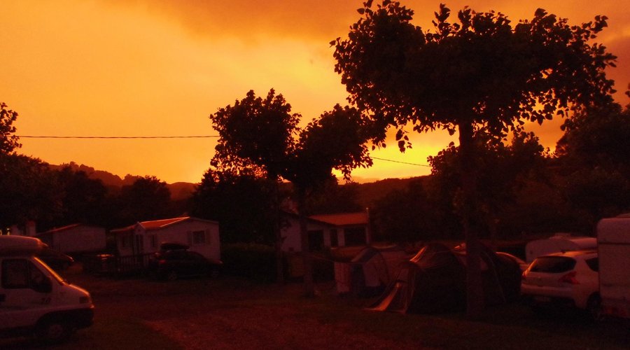 coucher de soleil au camping