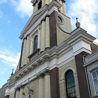 St. Antonius Katherdraal voorzijde