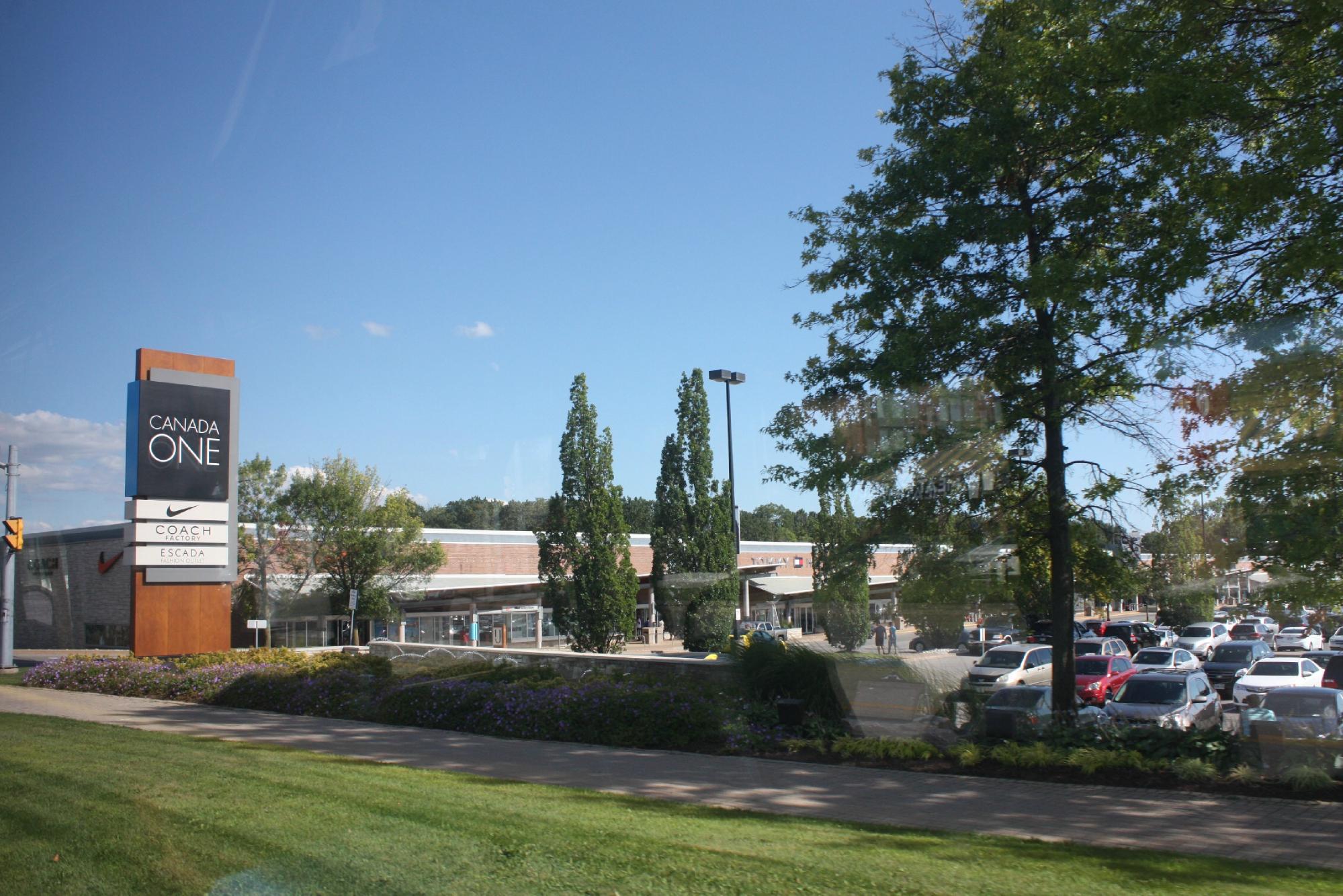 lundy's lane nike outlet