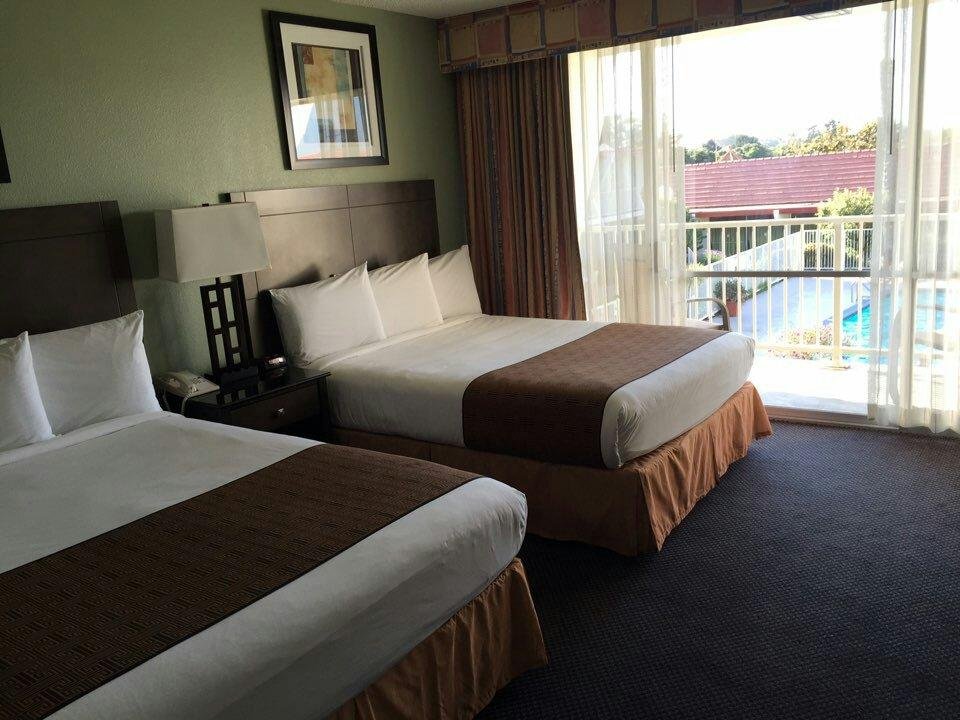 Travelodge by Wyndham Monterey Bay Pool: Pictures & Reviews - Tripadvisor