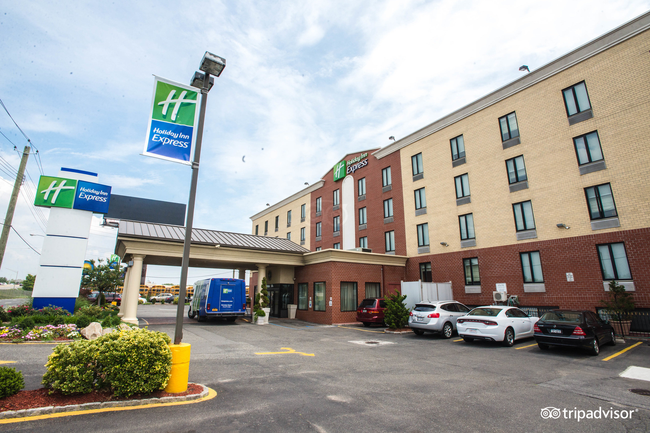 HOLIDAY INN EXPRESS NEW YORK JFK AIRPORT AREA AN IHG HOTEL