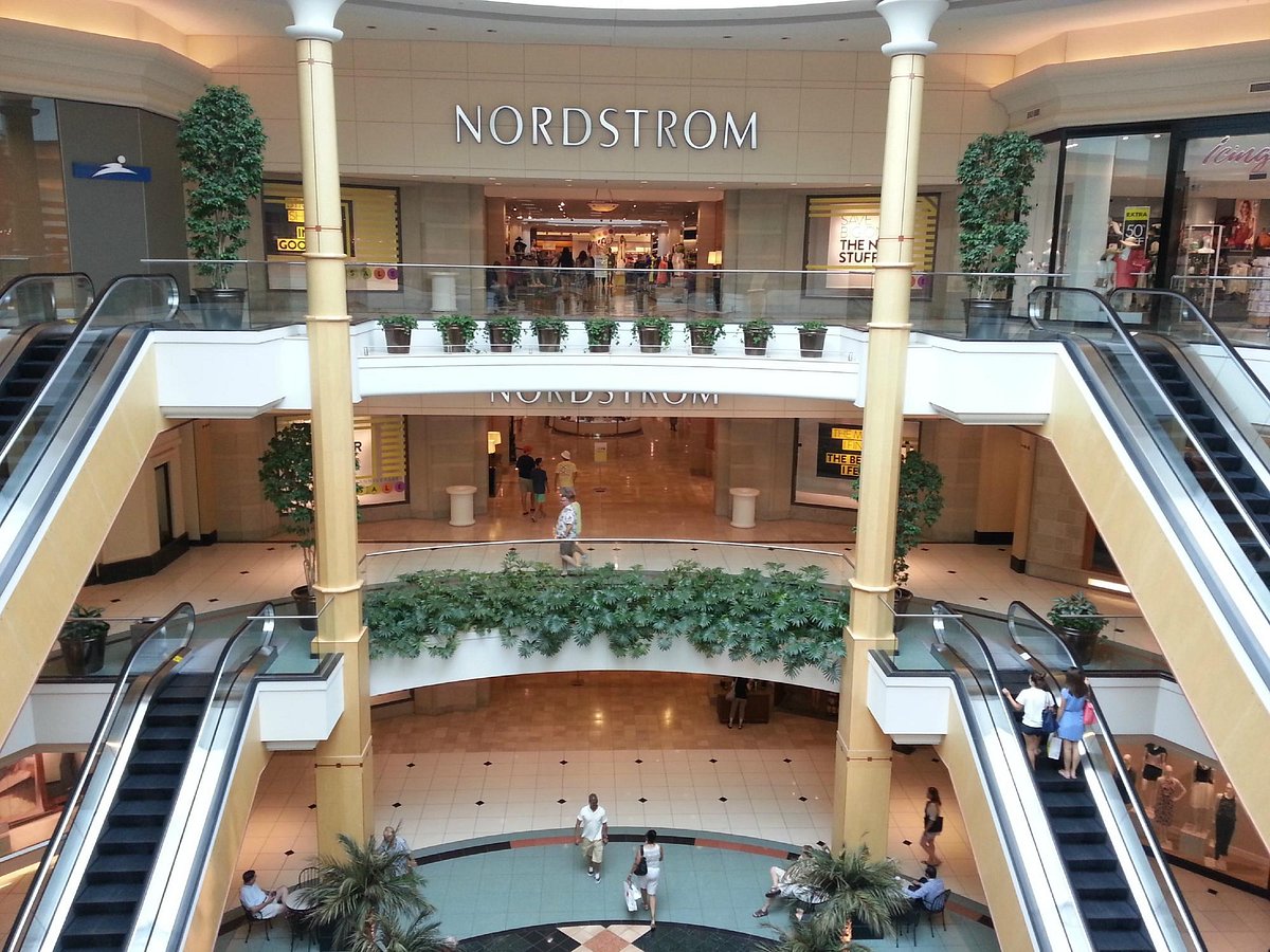 SOMERSET COLLECTION - 448 Photos & 297 Reviews - 2800 W Big Beaver Rd,  Troy, Michigan - Shopping Centers - Phone Number - Yelp
