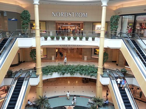 Troy Michigan Mall