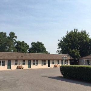 Front view of Rooms