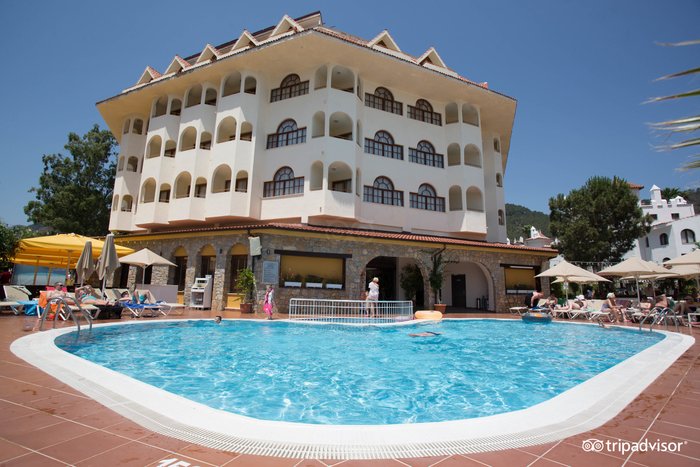 FORTUNA BEACH HOTEL - Updated 2024 Reviews, Photos & Prices