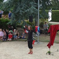 spectacle estival dans le théâtre de verdure