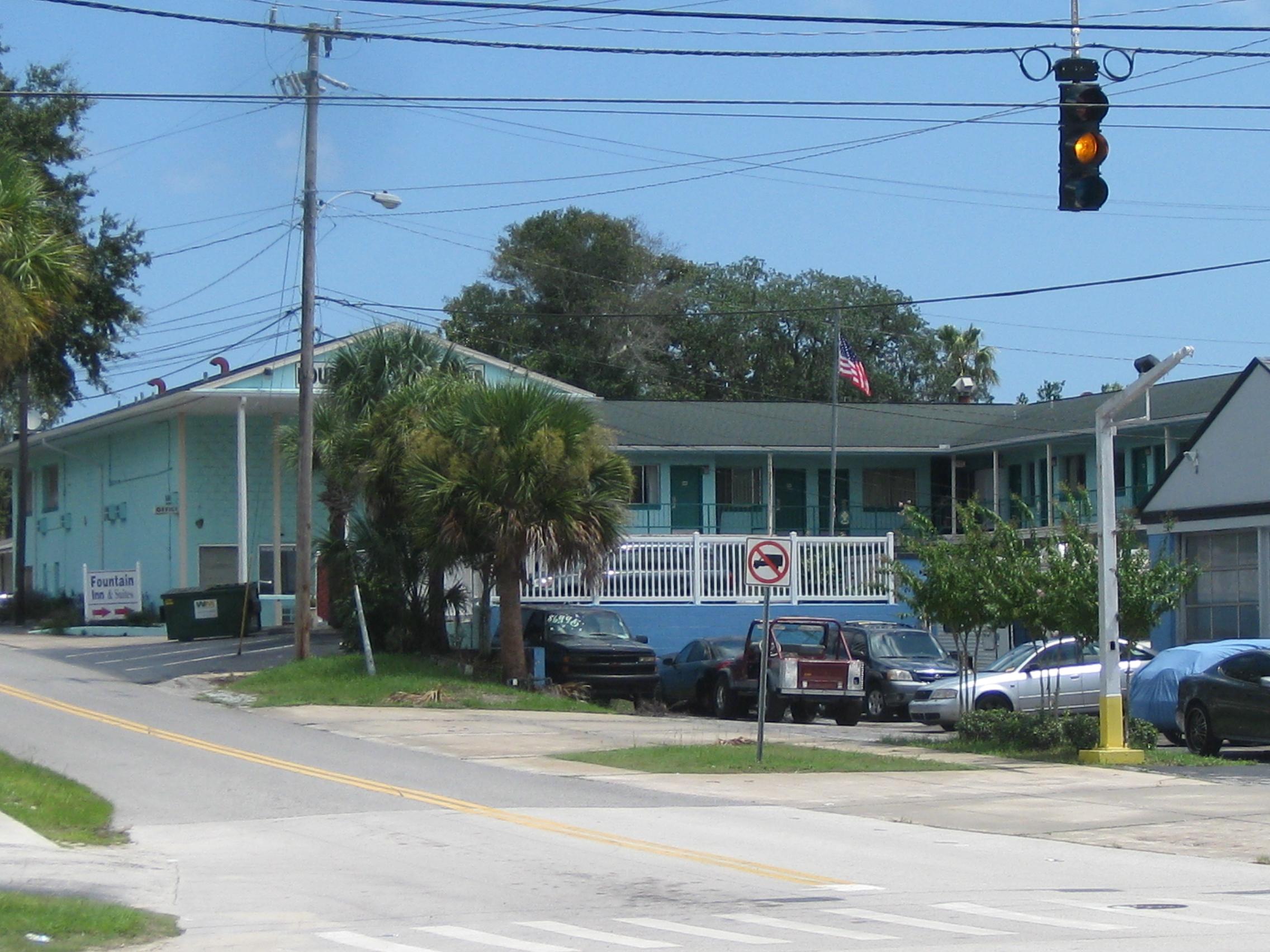 Experience Comfort and Convenience at Fountain Inn Suites Daytona Beach