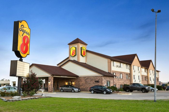 SUPER 8 BY WYNDHAM CARBONDALE - Updated 2024 Prices & Motel Reviews (IL)