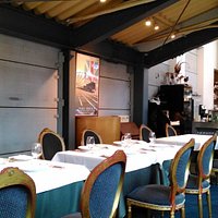 アタゴール 店内