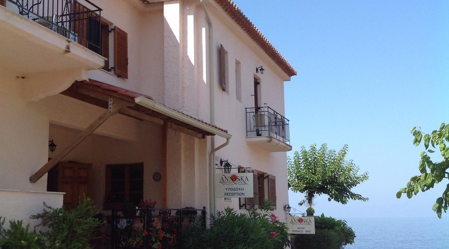 Anniska main building