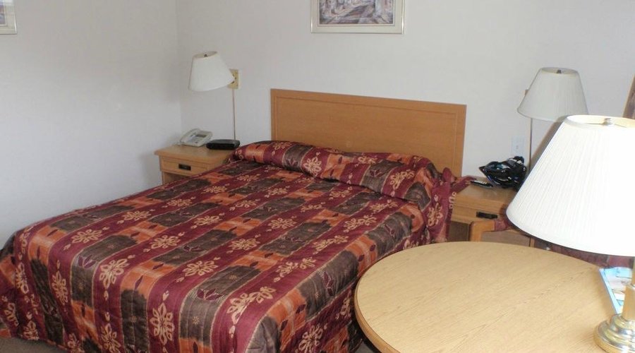 Fairview Inn - Room