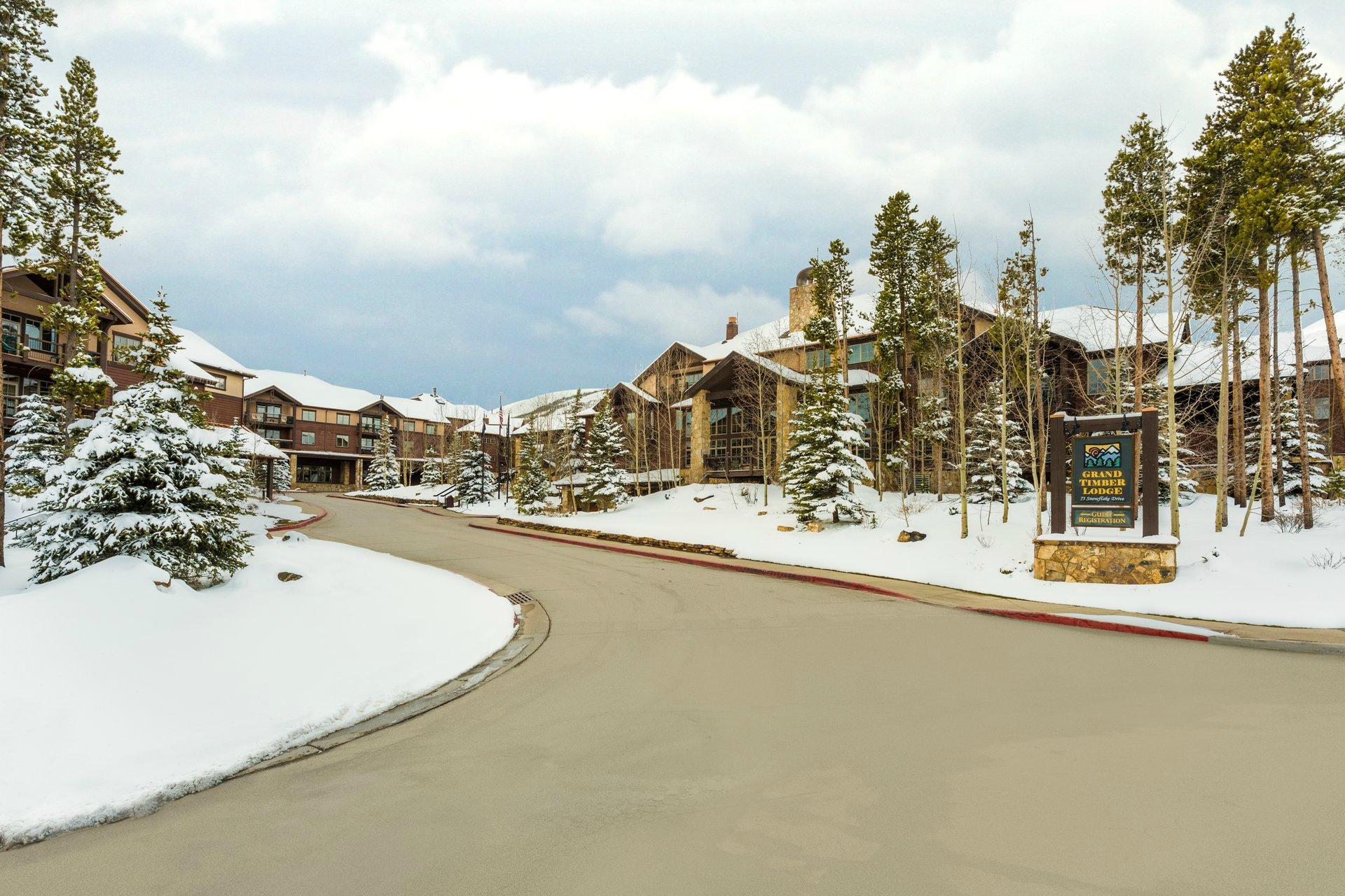 Hotel photo 6 of Grand Timber Lodge.