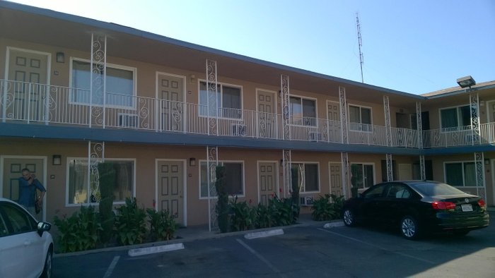 HOLIDAY MOTEL - Reviews (Fresno, CA)