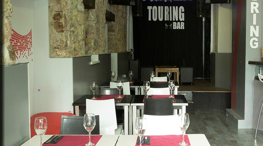 Restaurante y bar de copas