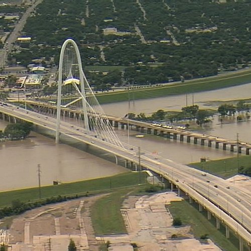 Pont Suspendu Qui Traverse La Rivière Bras À Waco, Texas, États