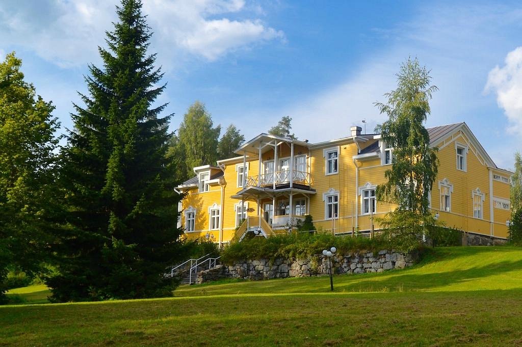 Karolineburg Manor House Hotel, hotel in Finland