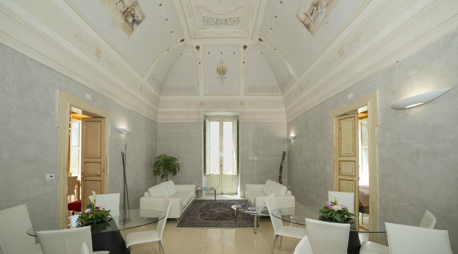 Salone