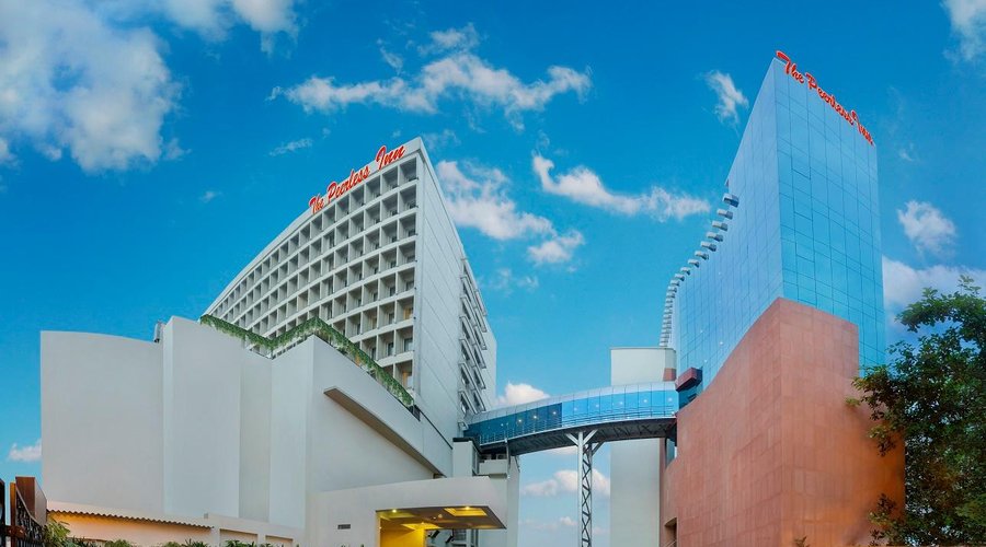 Hotel Facade