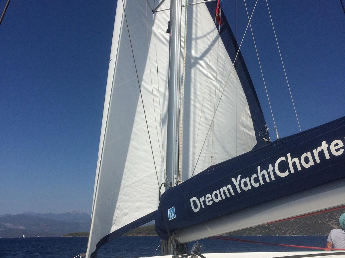 dream catcher yacht charters