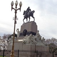 Monumento a Mitre