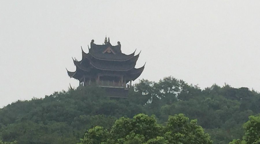 Pagoda on the top of Xishan (West hill)
