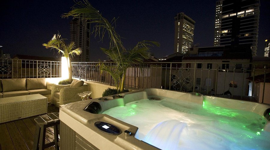 Roof top Suite With terrace and Jacuzzi