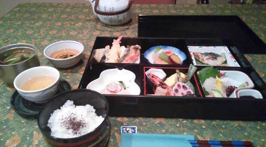 夕食、会席