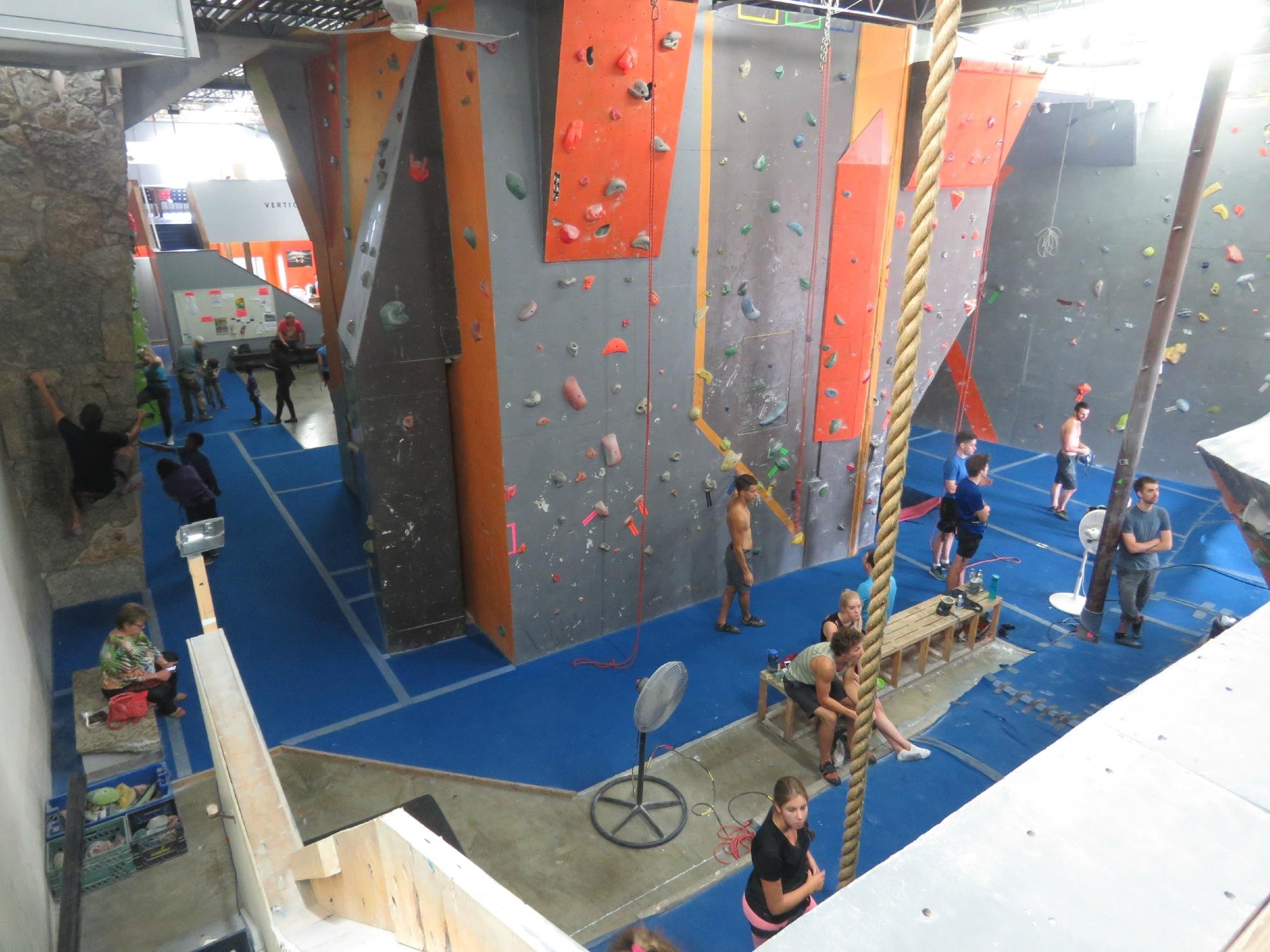 outdoor rock climbing winnipeg