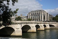 Samaritaine Paris Pont-Neuf by DFS — Store Review