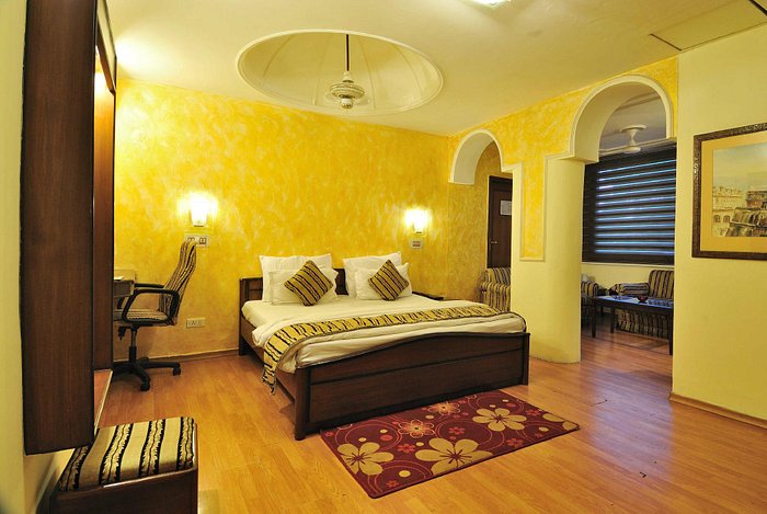 HOTEL AROMA (Mumbai) - Hotel Reviews, Photos, Rate Comparison - Tripadvisor