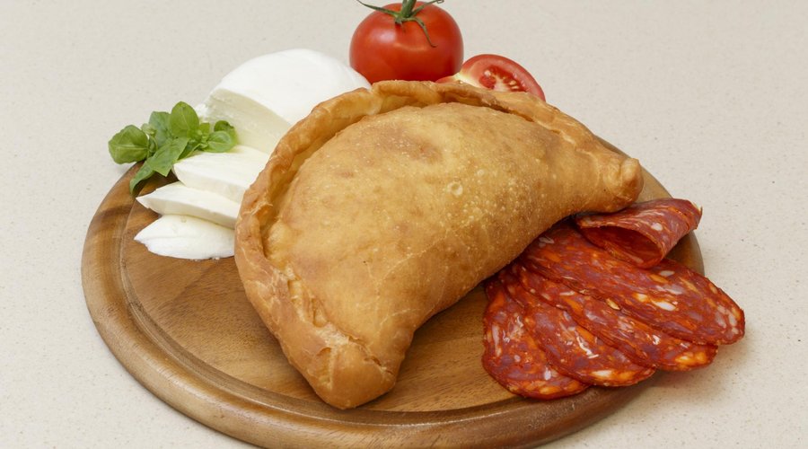 Piccante: pomodoro, mozzarella, salame piccante