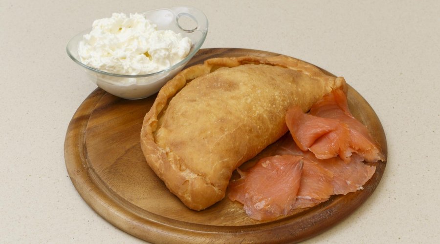 Salmone: stracciatella pugliese, salmone affumicato