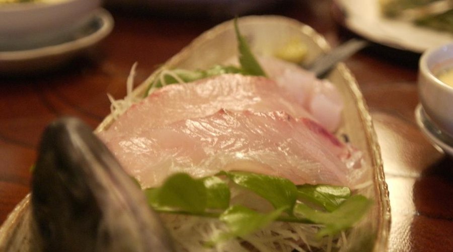 新鮮な島魚をご用意しております