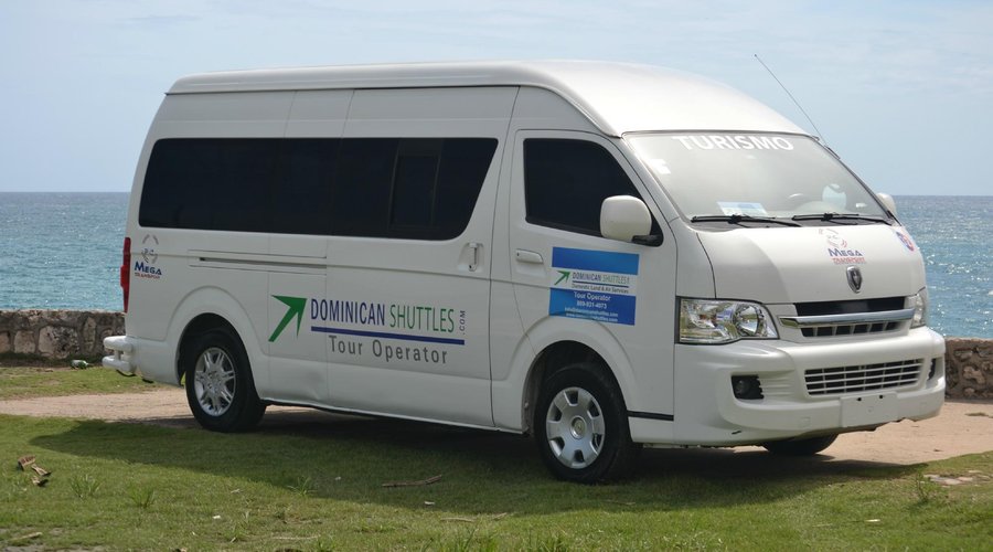 Your Island Journey Starts Here: Best Dominican Shuttle Services for Tourists