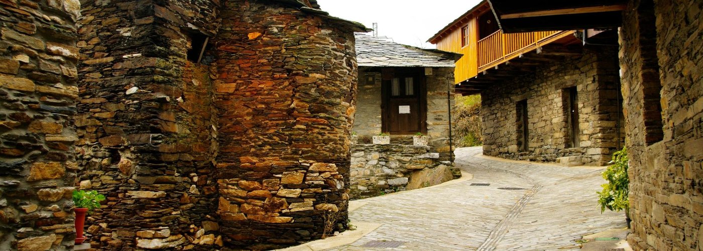 PEÑALBA DE SANTIAGO - PONFERRADA (LEÓN)