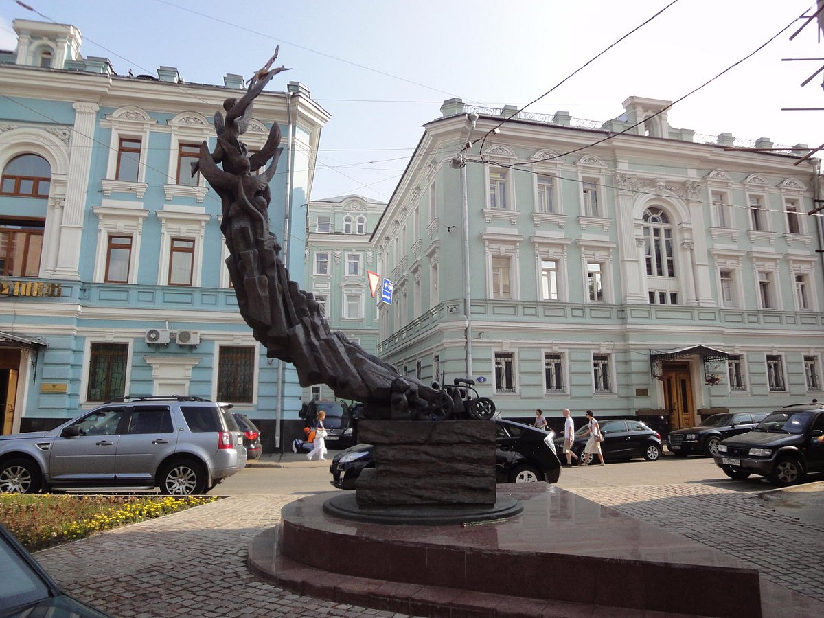 Памятник жертвам теракта в Беслане, Москва: лучшие советы перед посещением  - Tripadvisor