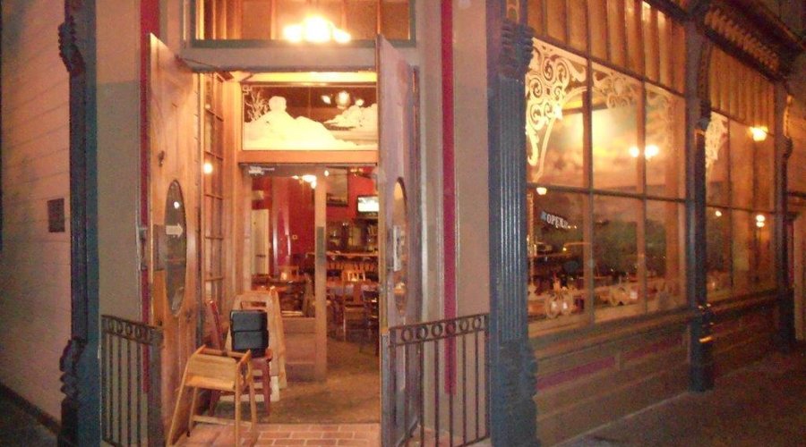 Cafe Waterfront