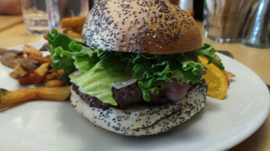 Le fameux hamburger au cerf