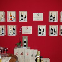 Show room a Neive in via XX Settembre n. 31
