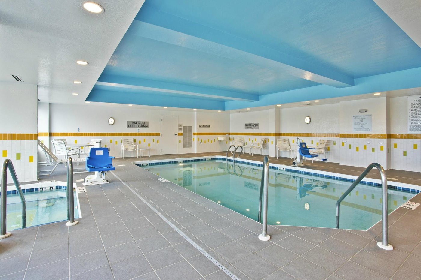 Fairfield Inn & Suites Madison West/Middleton Pool Pictures & Reviews ...