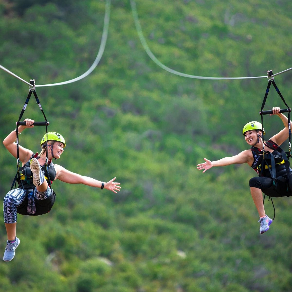 Mountain zip. Солохаул парк зиплайн. Армения Татев зиплайн. Зиплайн тарзанка. Зиплайн Чегем.